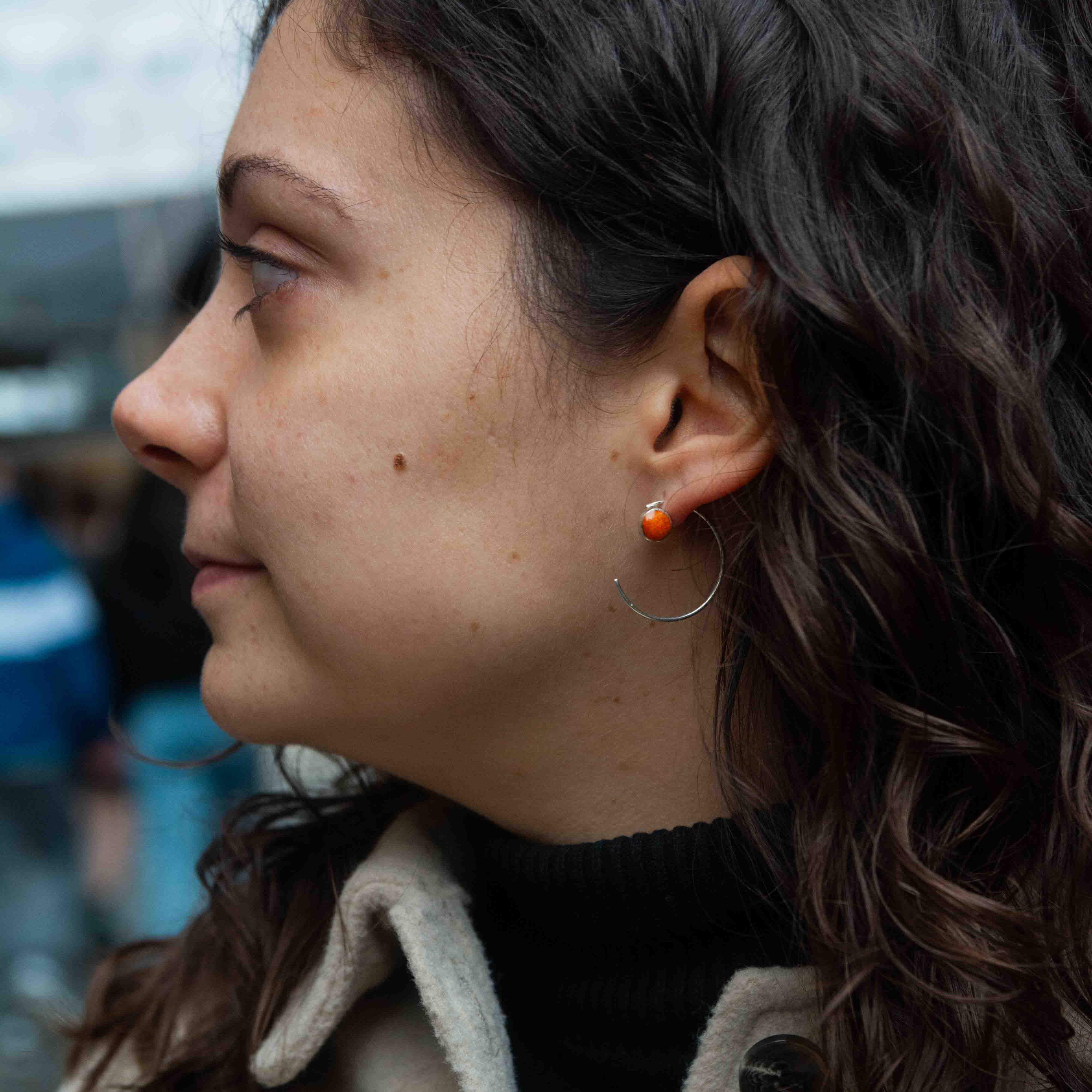 Orange spondylus and silver 950 open hoops earrings