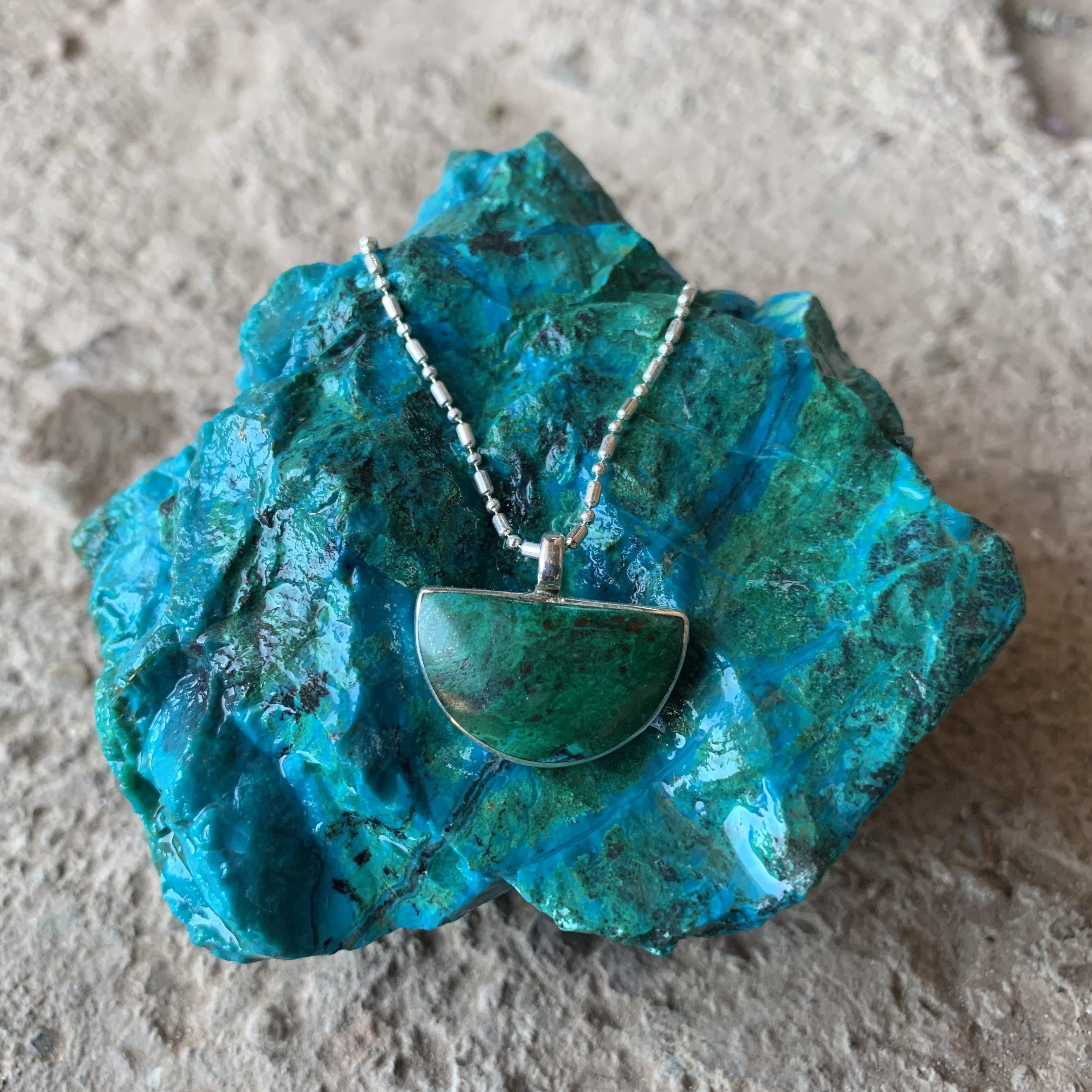 Chrysocolla crystal deals necklace